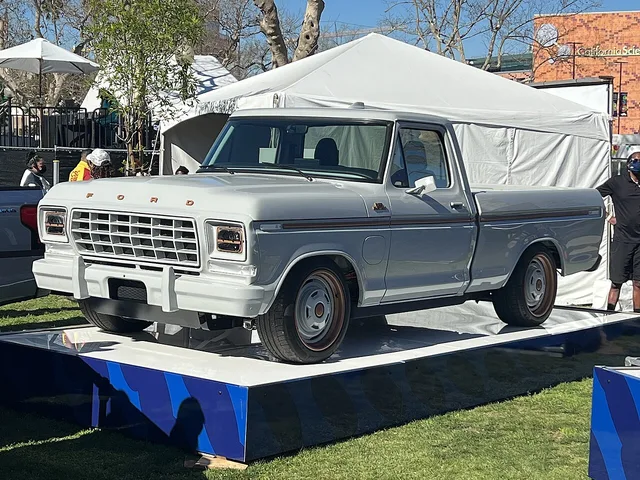 Ford F-100 Eluminator concept truck powered by Ford Performance's electric crate motor