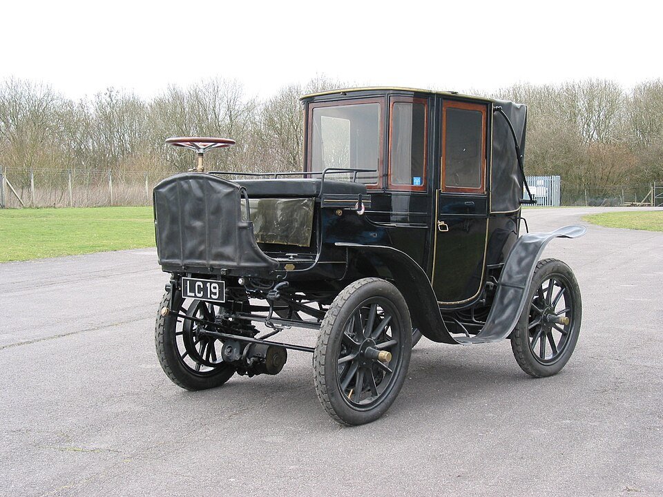 1904 Kriéger Electric Brougham with front wheel motors and regenerative braking