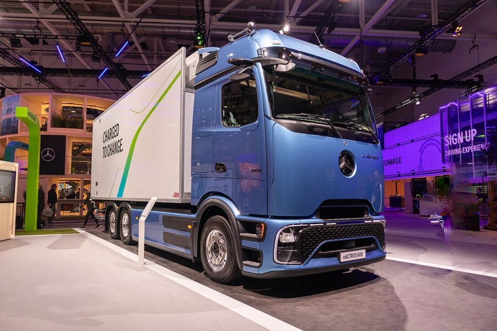 Mercedes-Benz eActros 600 electric truck with a four-speed transmission