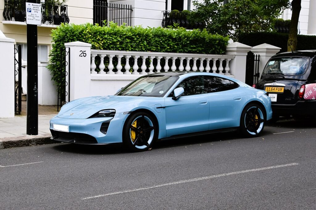 Porsche Taycan Turbo S, the EV with a two-speed transmission on the rear axle